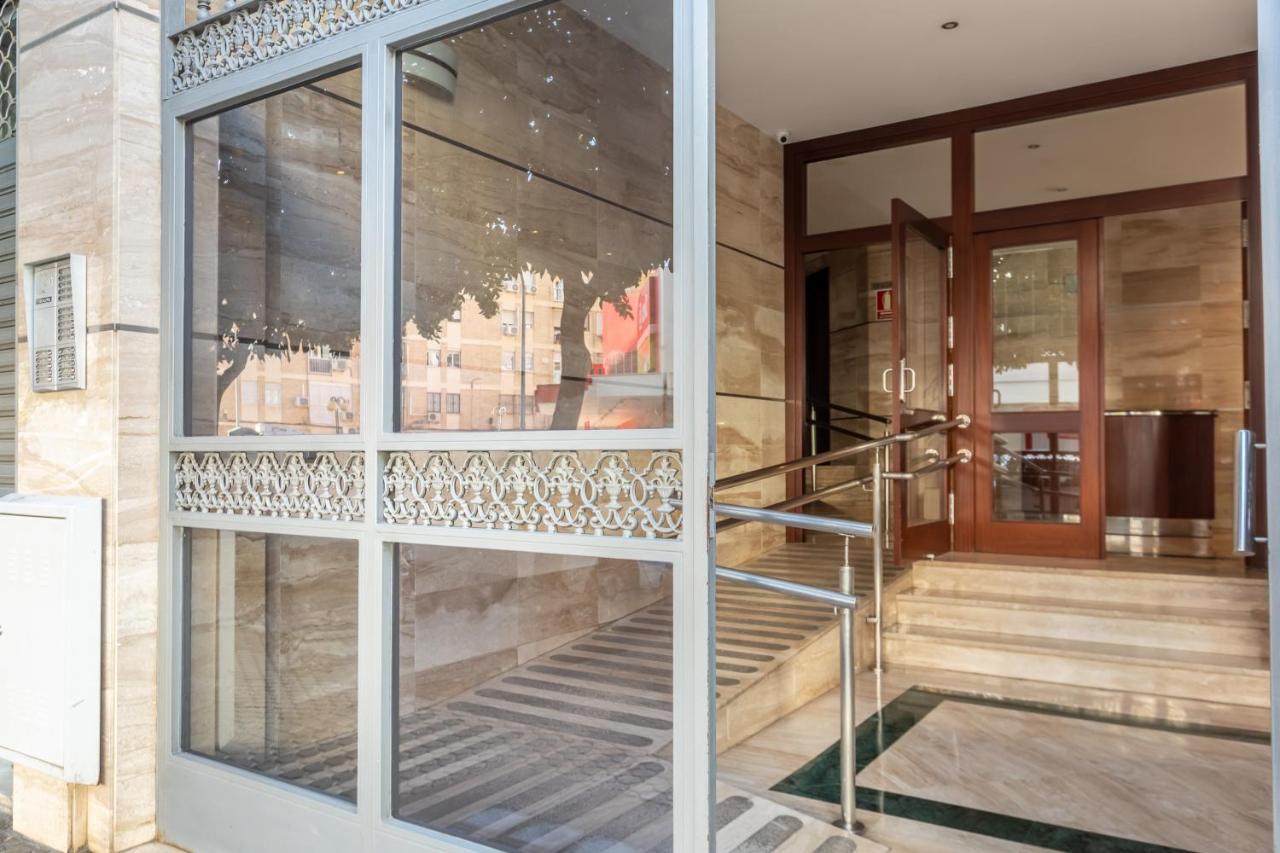 세비야 Apartamento Desde El Cielo De Triana 아파트 외부 사진
